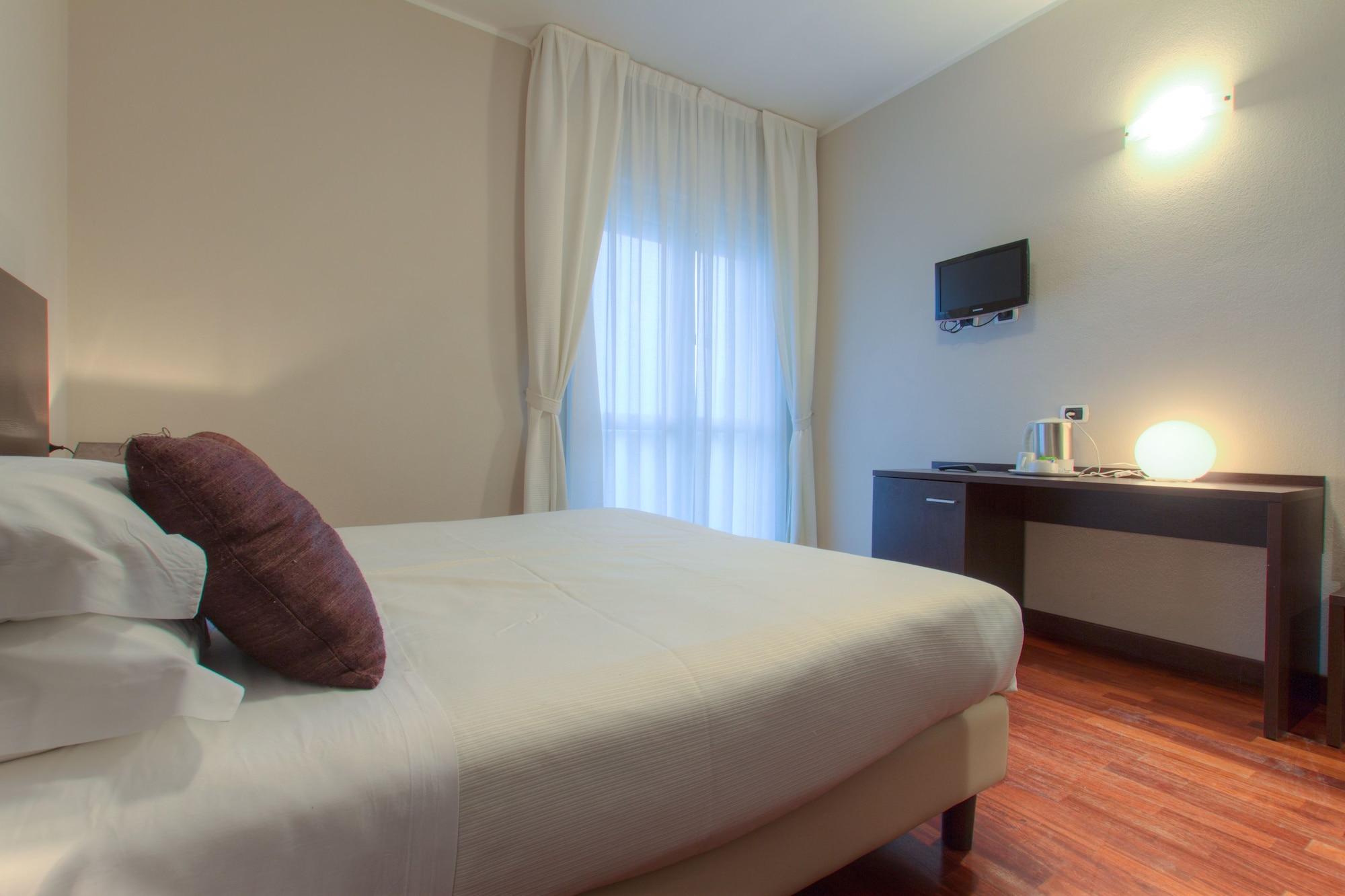 Hotel Kent Milano Marittima Dış mekan fotoğraf