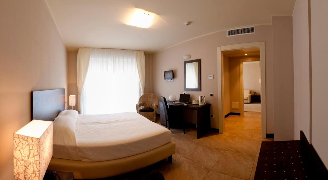 Hotel Kent Milano Marittima Dış mekan fotoğraf